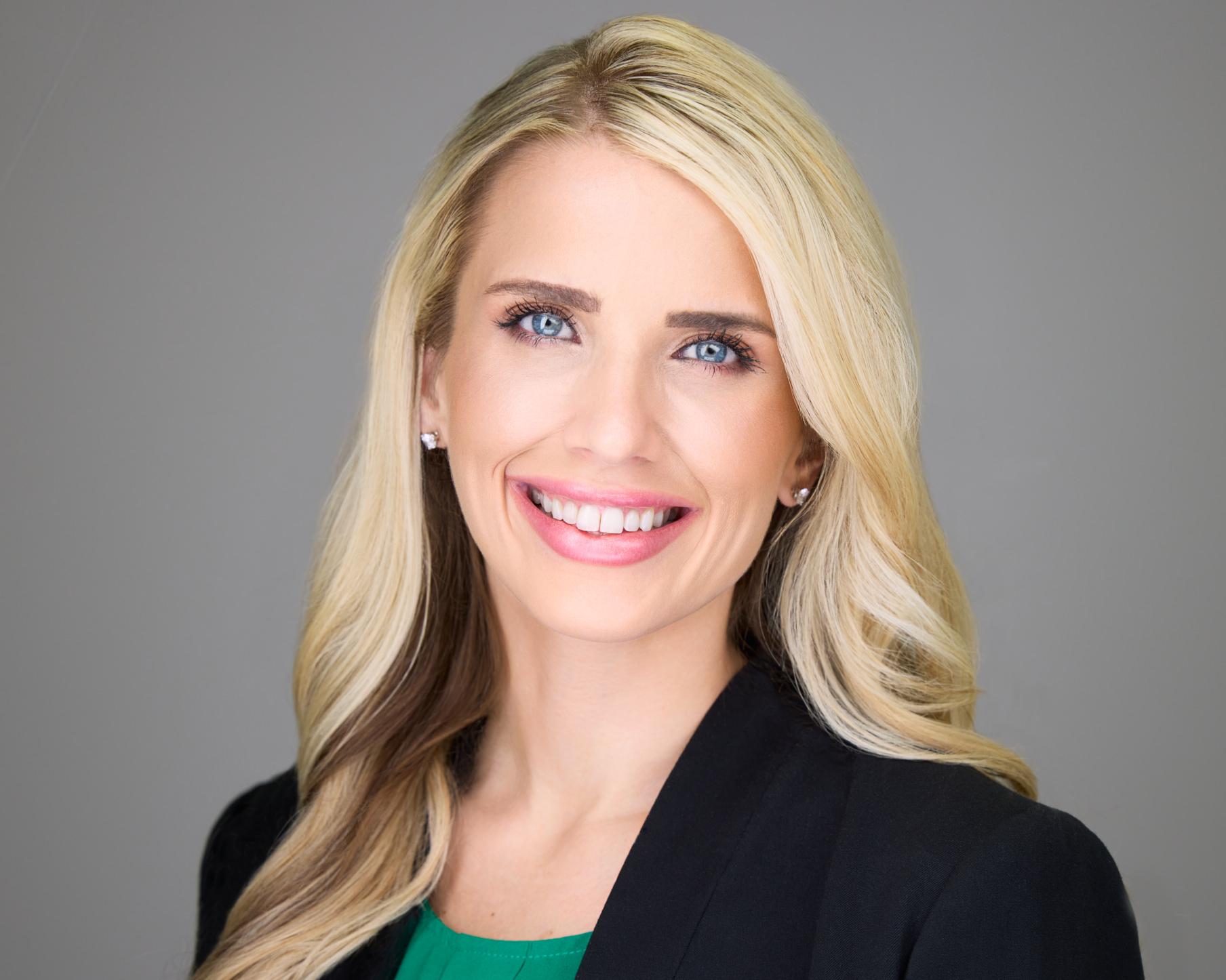 Makeup Dos and Don'ts for Your Headshot